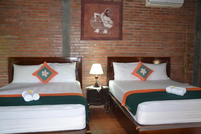 Ndalem Suryo Saptono Guest House