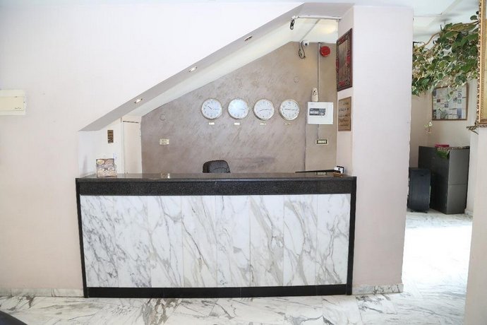 Al Farooq Hotel Apartments