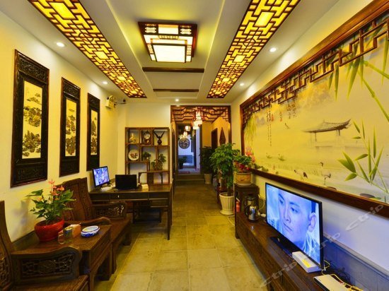 Zhouzhuang Xiushuixuan Linhe Gudian Boutique Hostel