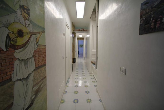 Le Vie Di Napoli B&B