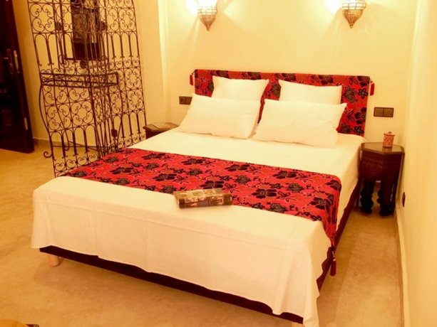 Riad Signature
