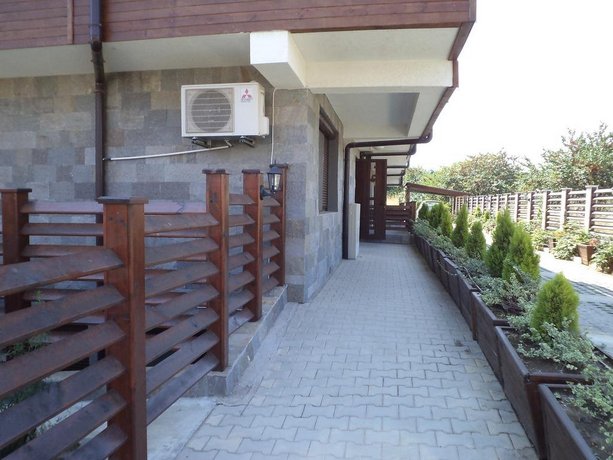 Apartments in Sunny Hill 3 Guest House