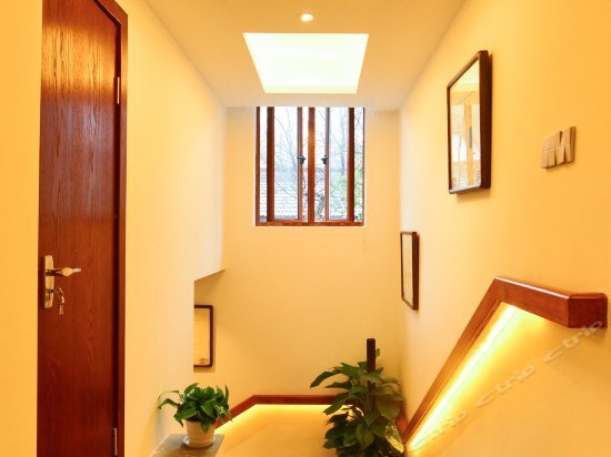 Habitat Shore Hotel