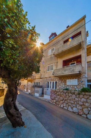 Apartments Marija Lapad