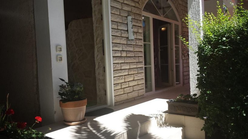 Apartment Jeger