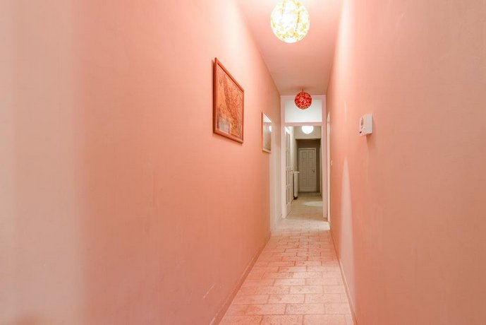Apartment Jeger