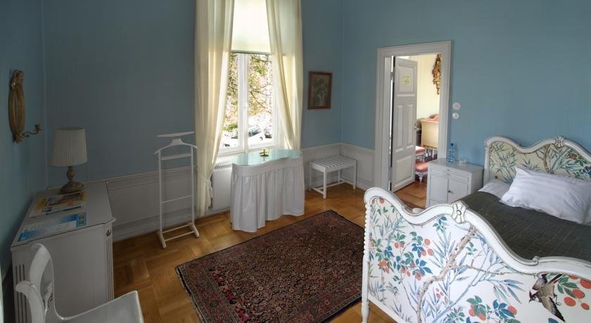 Kartanohotelli Karhulan Hovi