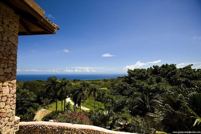 Golden Dolphin Villa