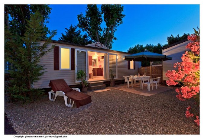 Vic's Land Holidays