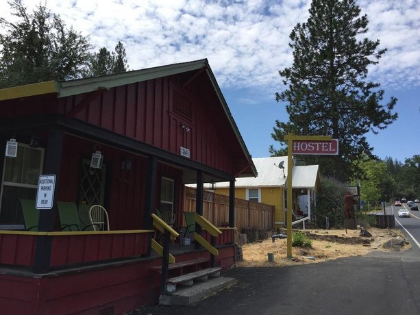 Yosemite International Hostel