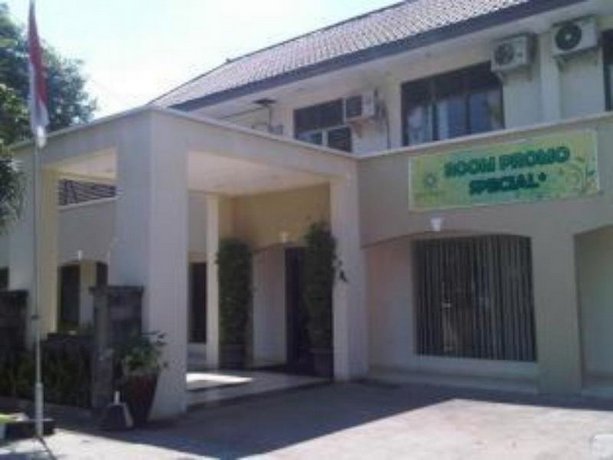 RedDoorz At Jalan Sriwijaya Semarang