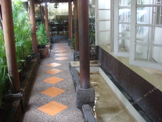 Monginsidi Guest House