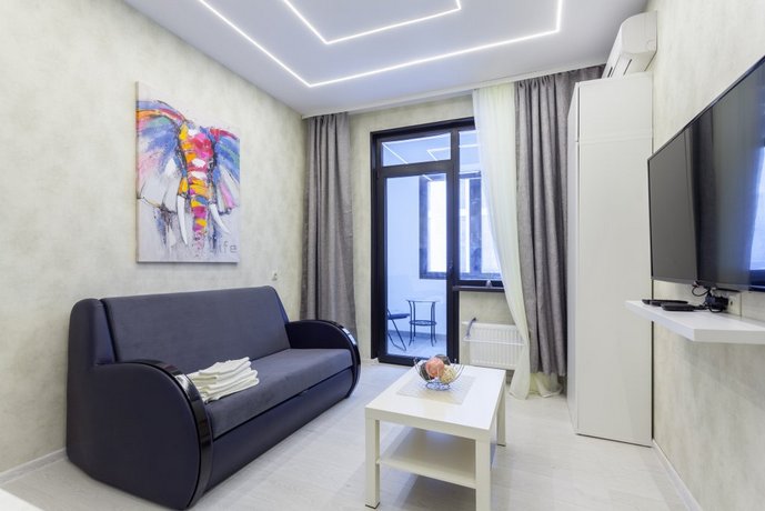 Second House Apartments