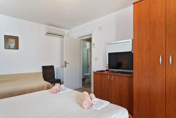 Apartments Jure Hvar Town