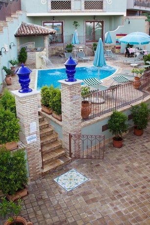 Appartamenti Centrali Giardini Naxos