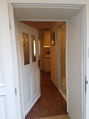Schiller Apartment