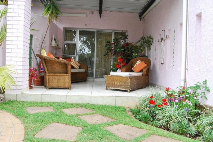 Ronique's Guest House
