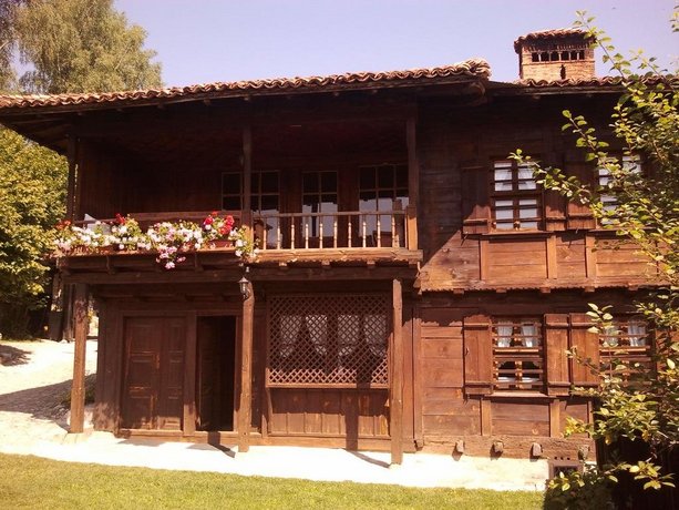 Trayanova Guest House