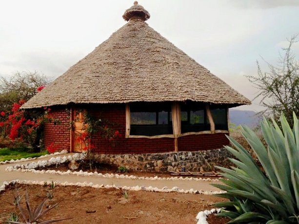 African Sunrise Lodge and Campsite