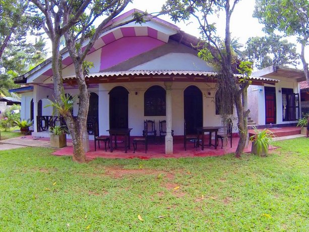 Lotus Villa Mirissa
