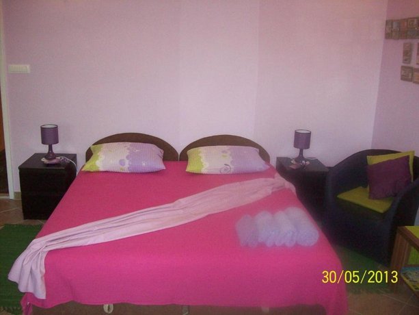 Devivi Apartments