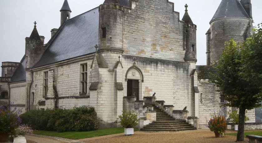 La cordonnerie Loches Chateau de Loches France thumbnail