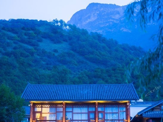 Misty Mountain Inn Lijiang