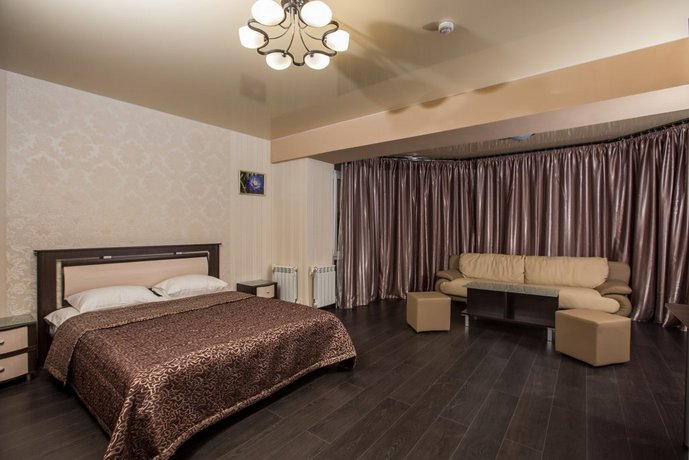 Lotus Hotel & Club