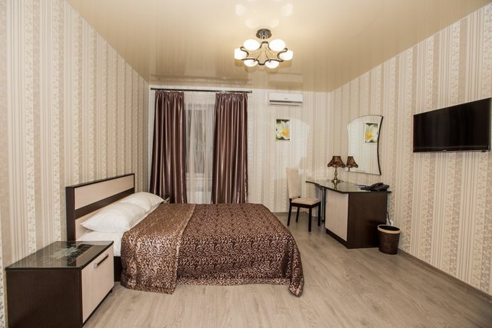 Lotus Hotel & Club