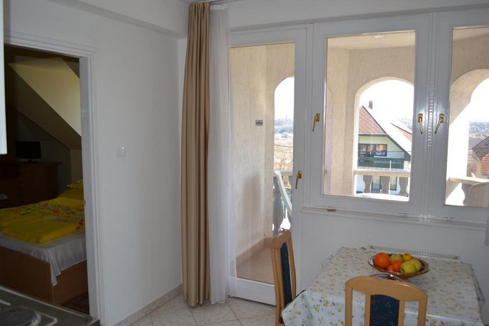Villa Nova Heviz
