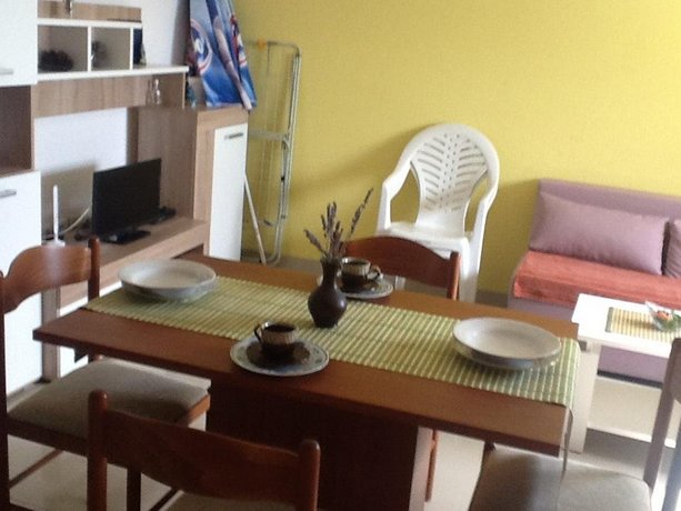 Apartment Elza