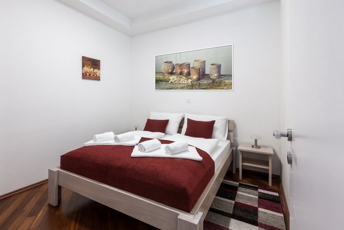 Studio Apartments Rados