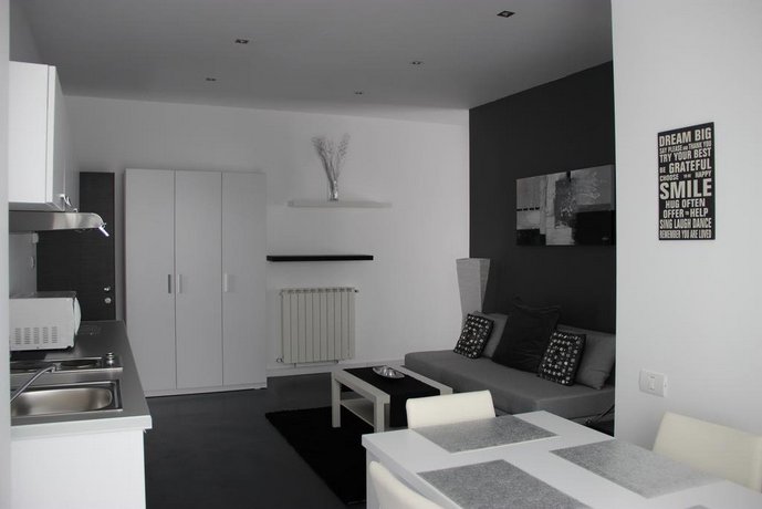 Living Aparthotel