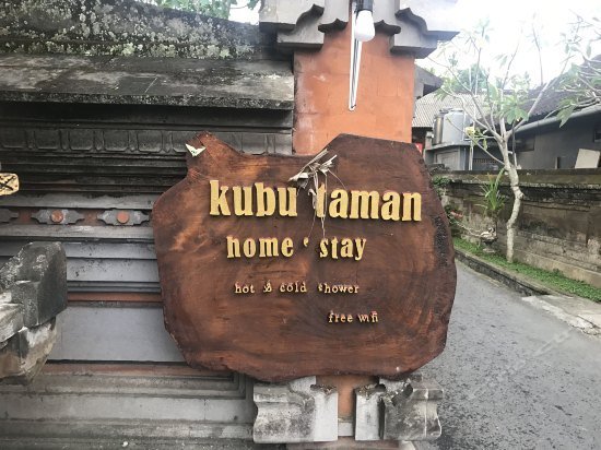Kubu Taman Home Stay
