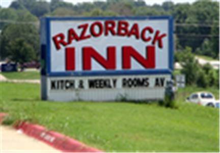 Razorback Inn