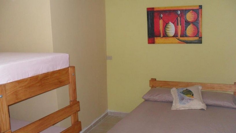 Sarie Bay Inn