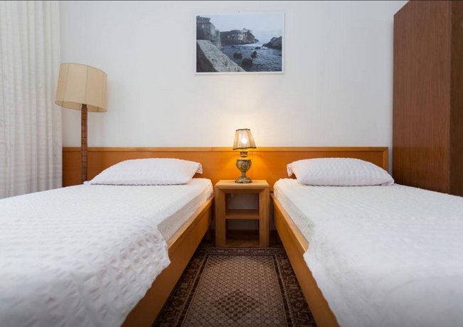 Apartment and Rooms Villa Marijo