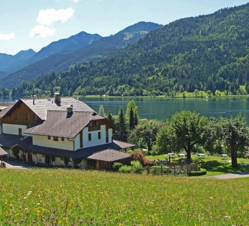 Ferienhof Obergasser und Bergblick