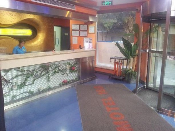 Home Inn Select Shanghai Qibao Subway Station