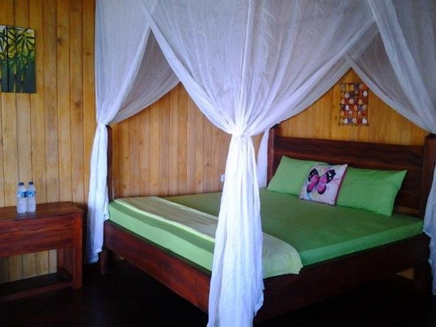 Nini s Beach Bungalows