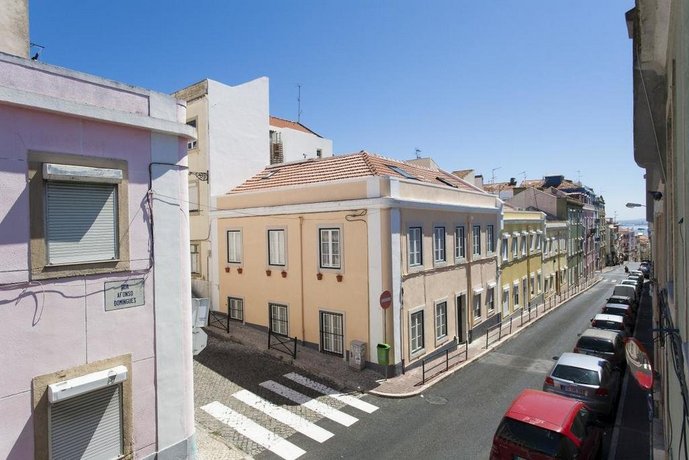 Feels Like Home - Charming Graca Duplex