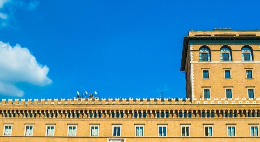 Trevi & Pantheon Luxury Rooms