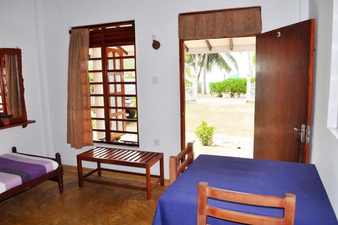 Dilena Beach Inn