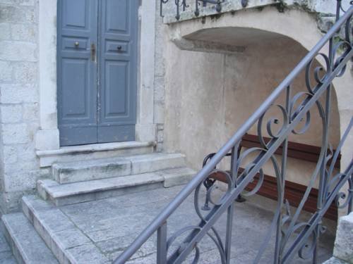 Old Town Suites