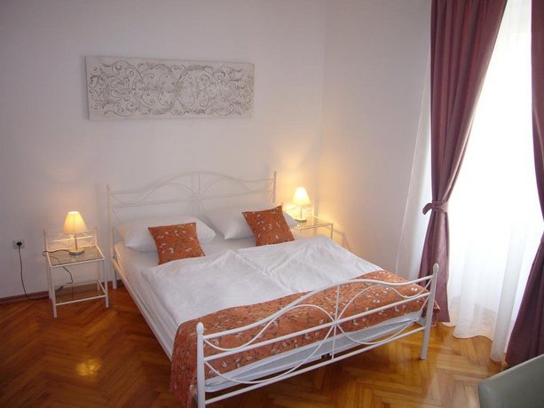 Old Town Suites