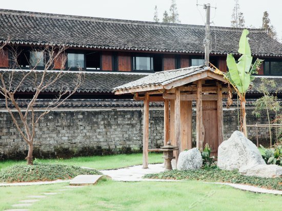 CiShe Mansion