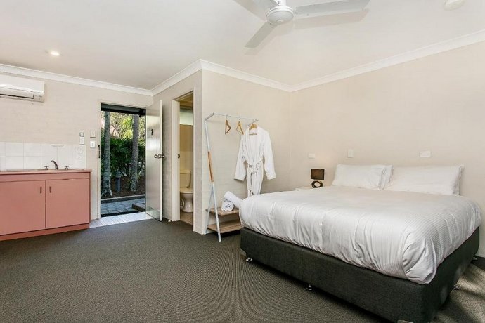 The Park Hotel Motel Byron Bay