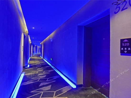 Lijang U Hotel