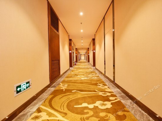 Jing Hu Quan Hotel