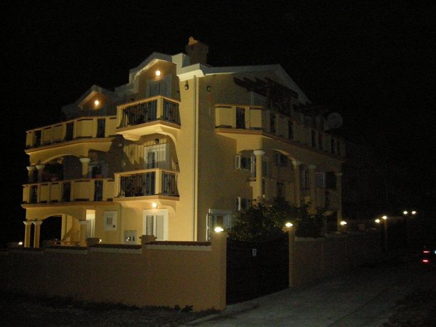 Apartments Zeljko Vuksanovic